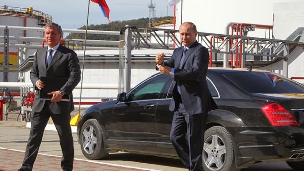 putin_sechin_32118600