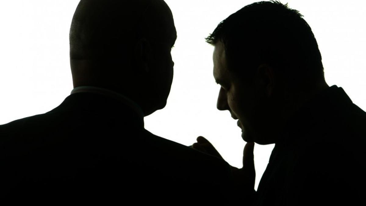 ofiteri_acoperiti_63896900