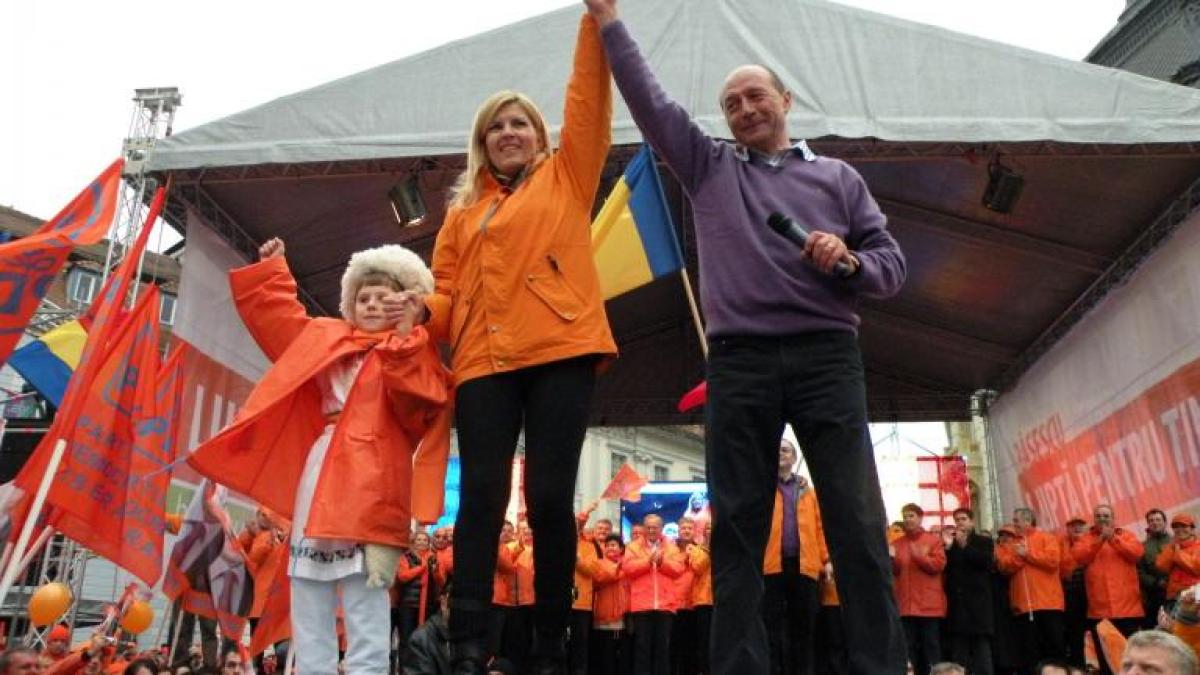 elena_udrea_traian_basescu_91630100