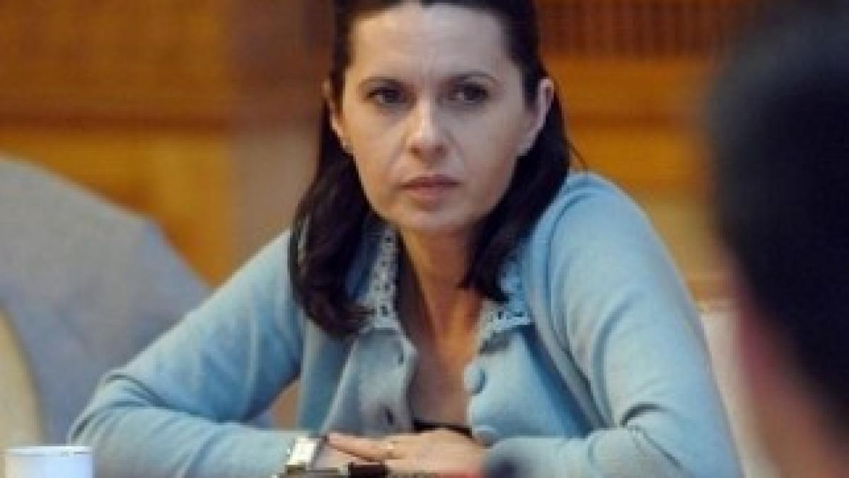 adriana-saftoiu-dece