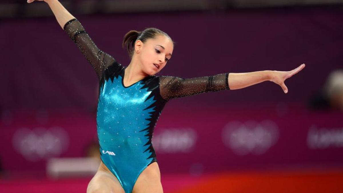 larisa_iordache_67438800