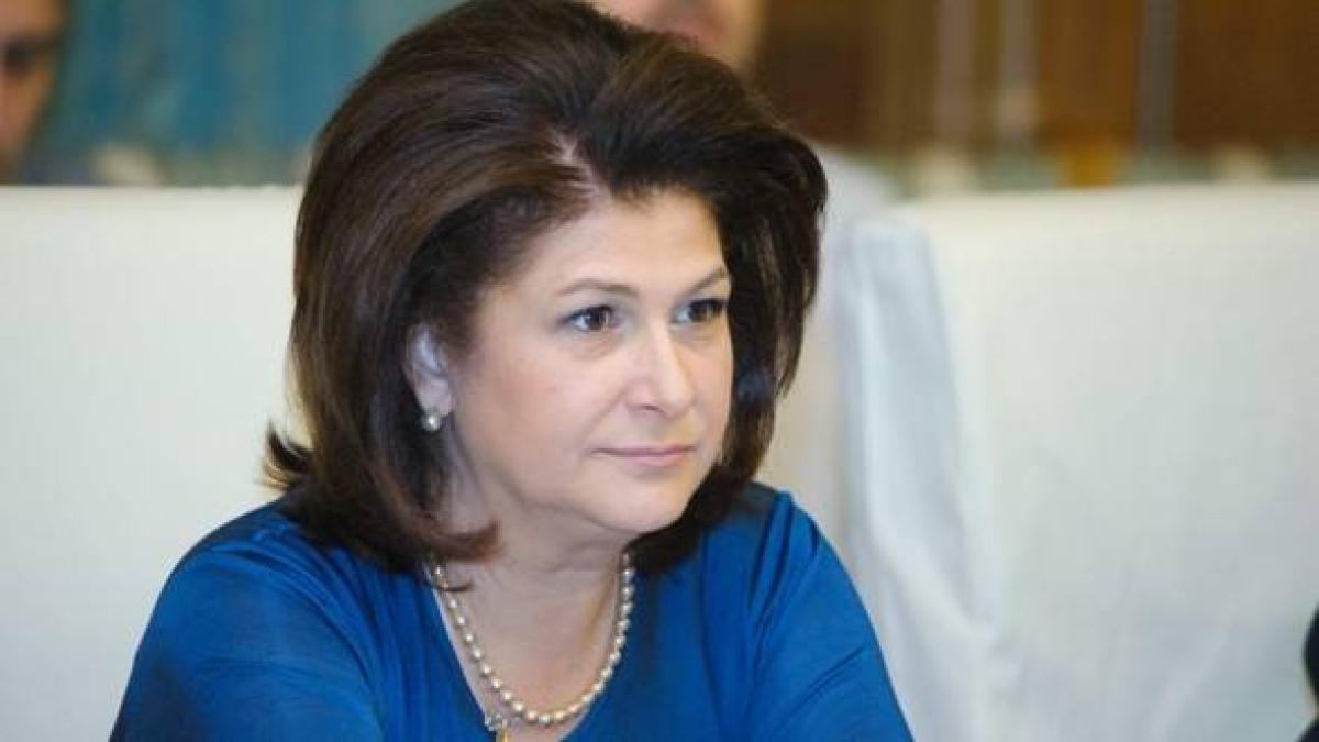 rovana_plumb_86376900