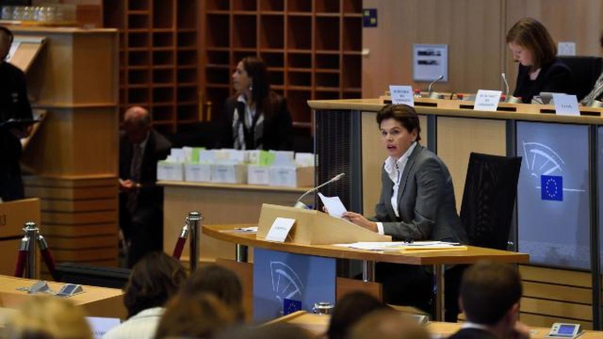 alenka_bratusek_slovenia_21345500