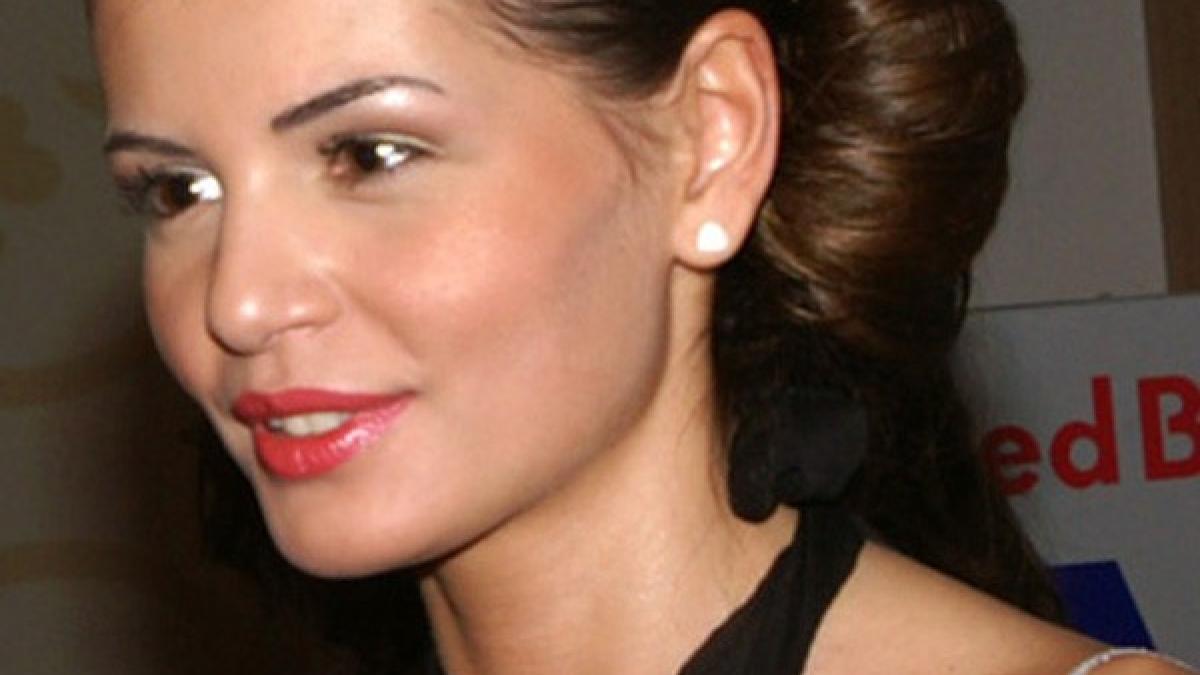 monica_columbeanu_19580300