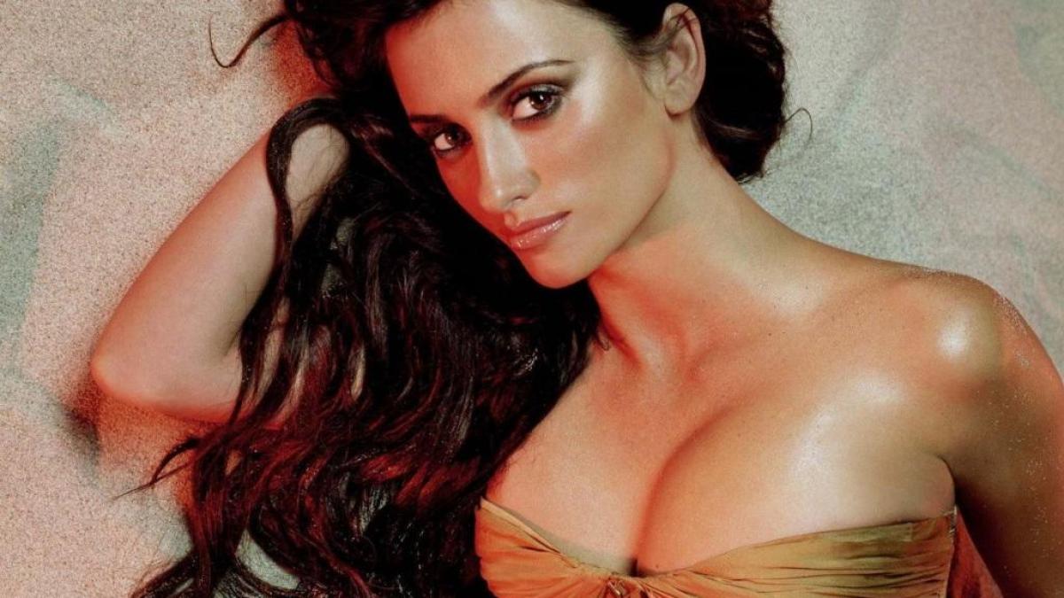 gorgeous_penelope_cruz_wallpaper_446102725_39200900