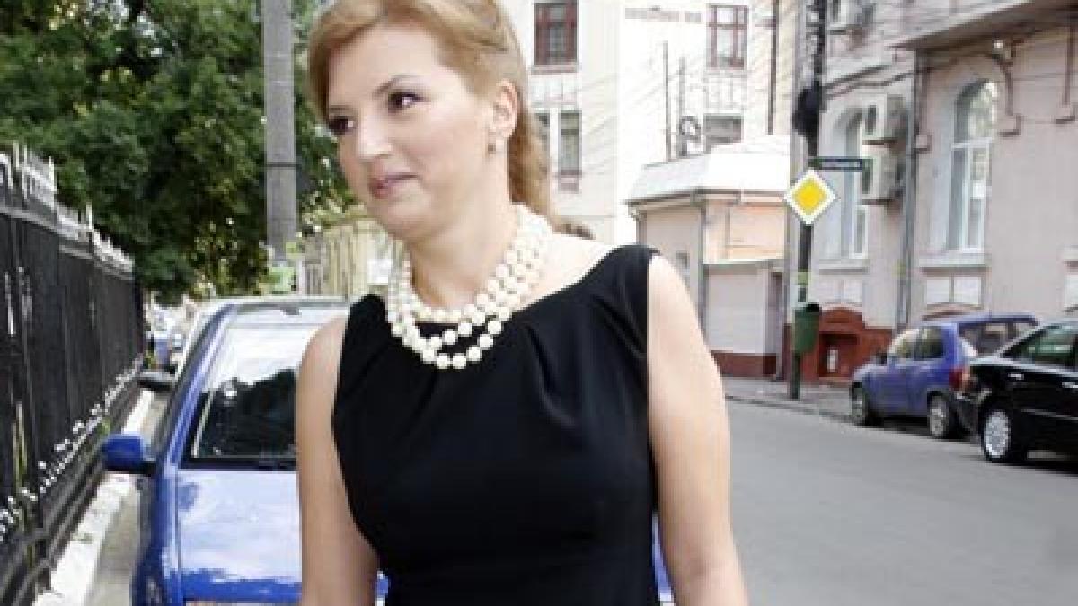 ioana_basescu_58030100