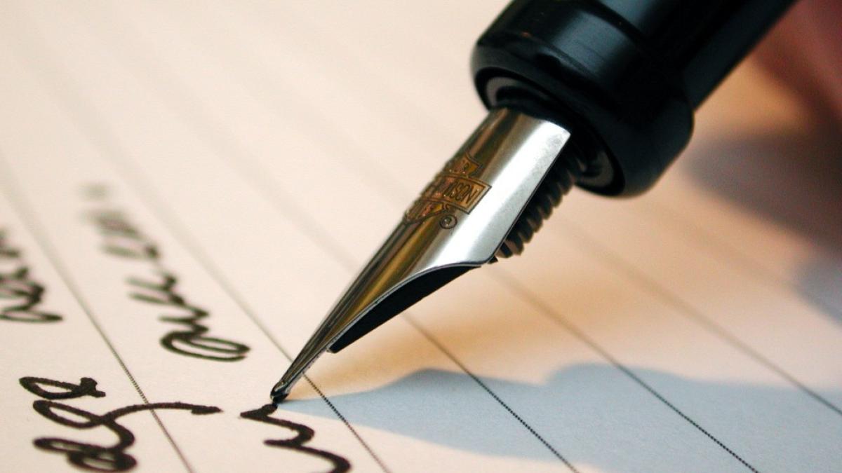 pen_and_paper_61818300