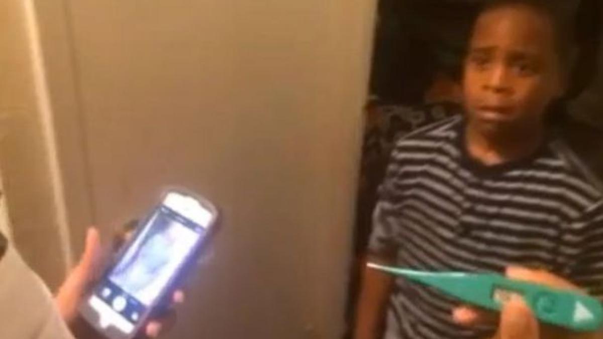 ebola_prank_465x390_51670500