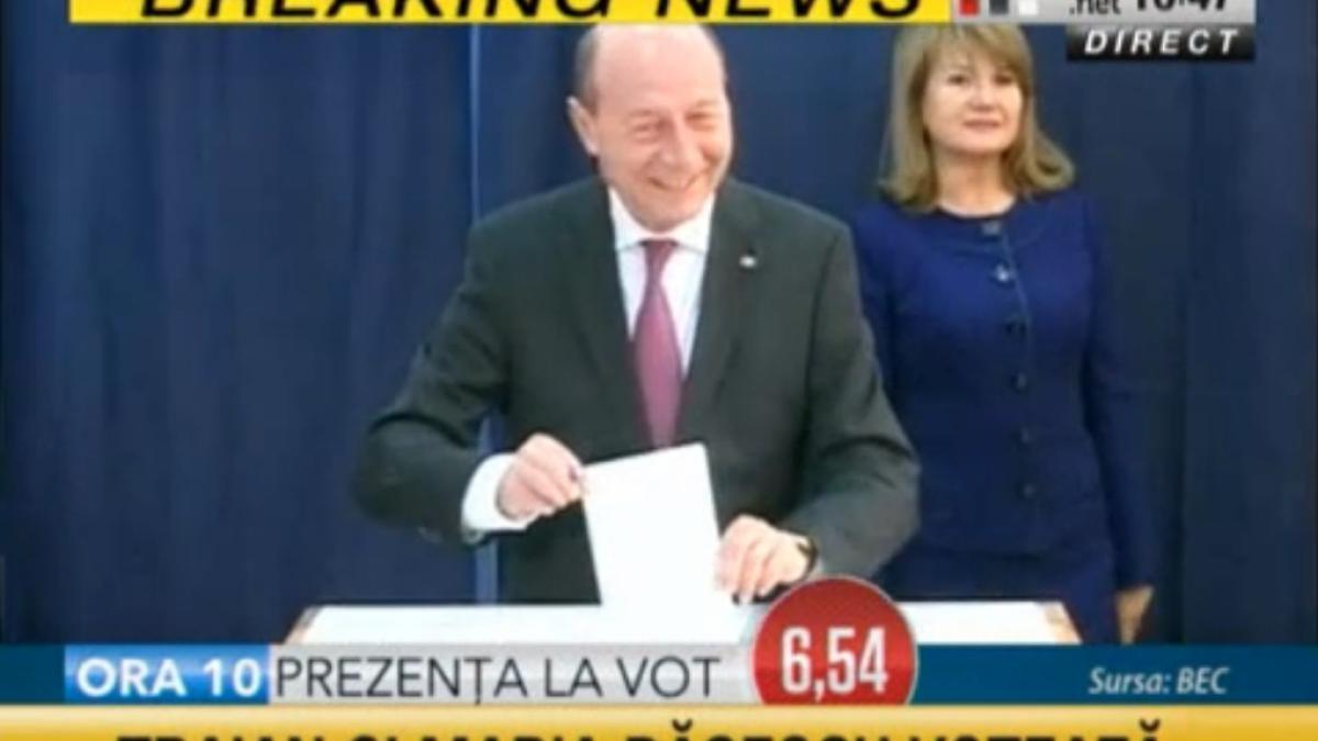 basescu_voteaza_51183300
