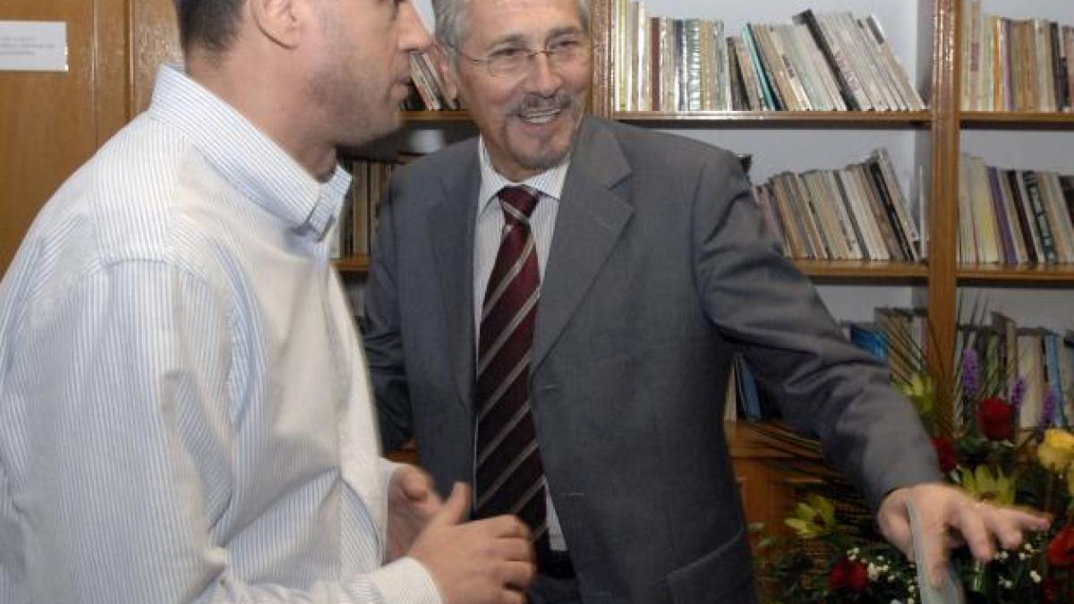 emil_constantinescu_ciuvica_68066700