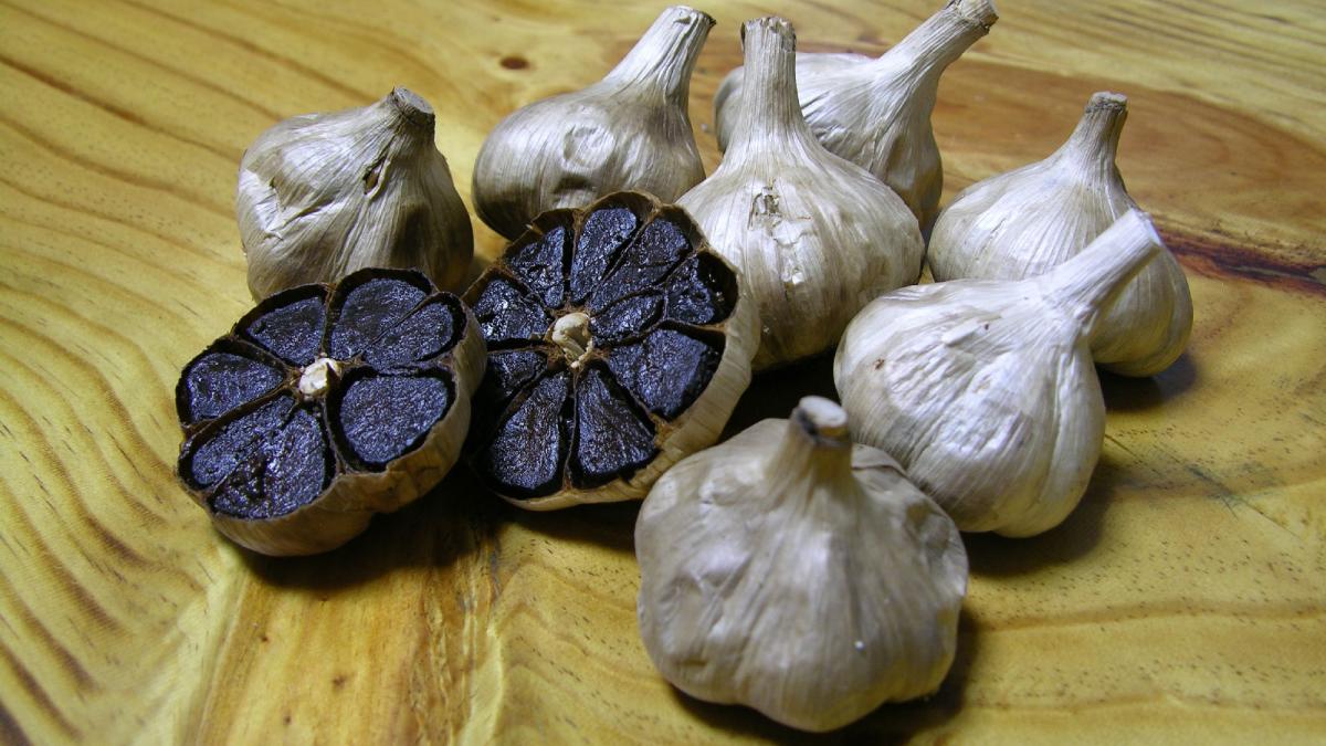 usturoi_negru_70012700