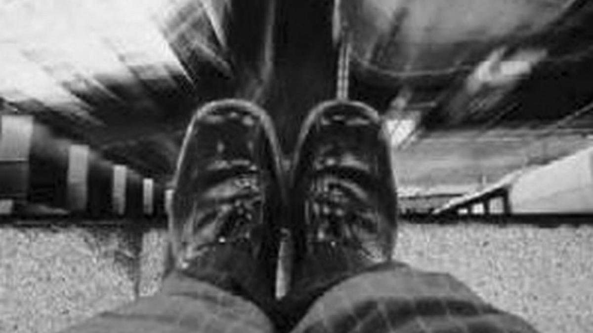 un_tanar_s_a_aruncat_de_la_etajul_patru_din_cauza_ca_nu_a_luat_bacalaureatul_size6_45228000