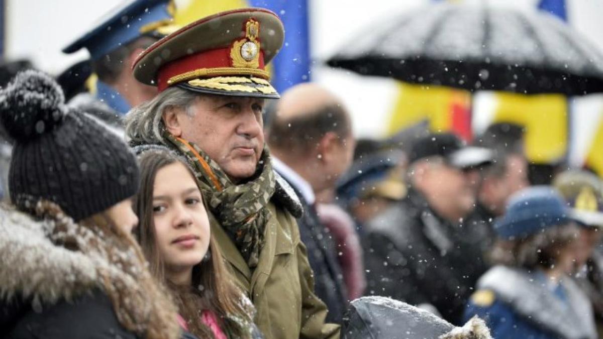 ilie_nastase_general_33627500