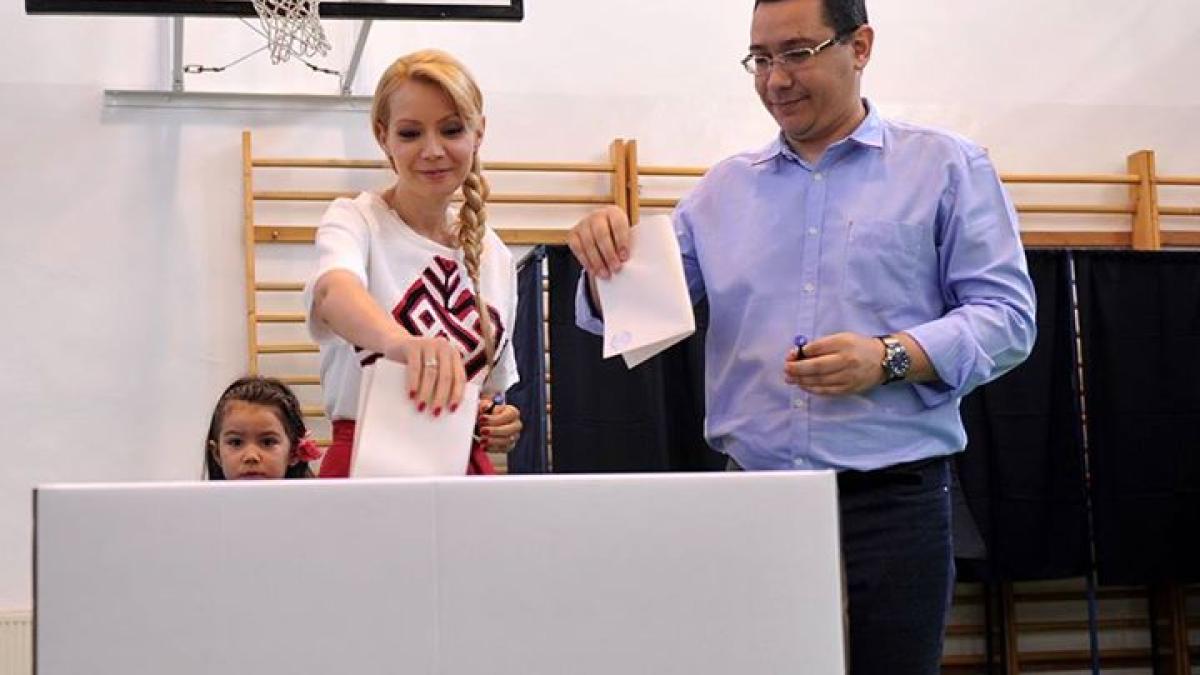 daciana_victor_ponta_23981900