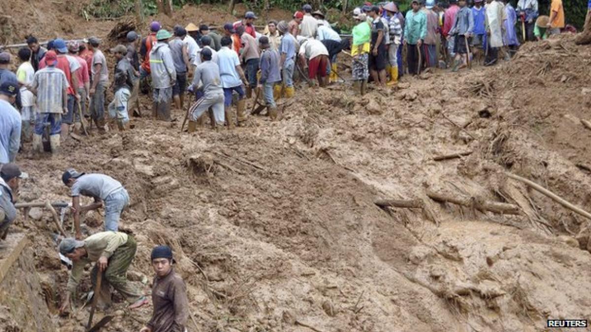 indonezia_alunecare_teren_68376900