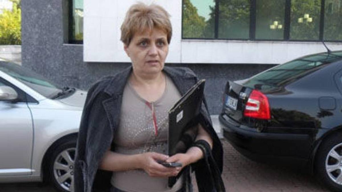 tnr_800x800_45723_cristiana_anghel_pc_41681300_14107500