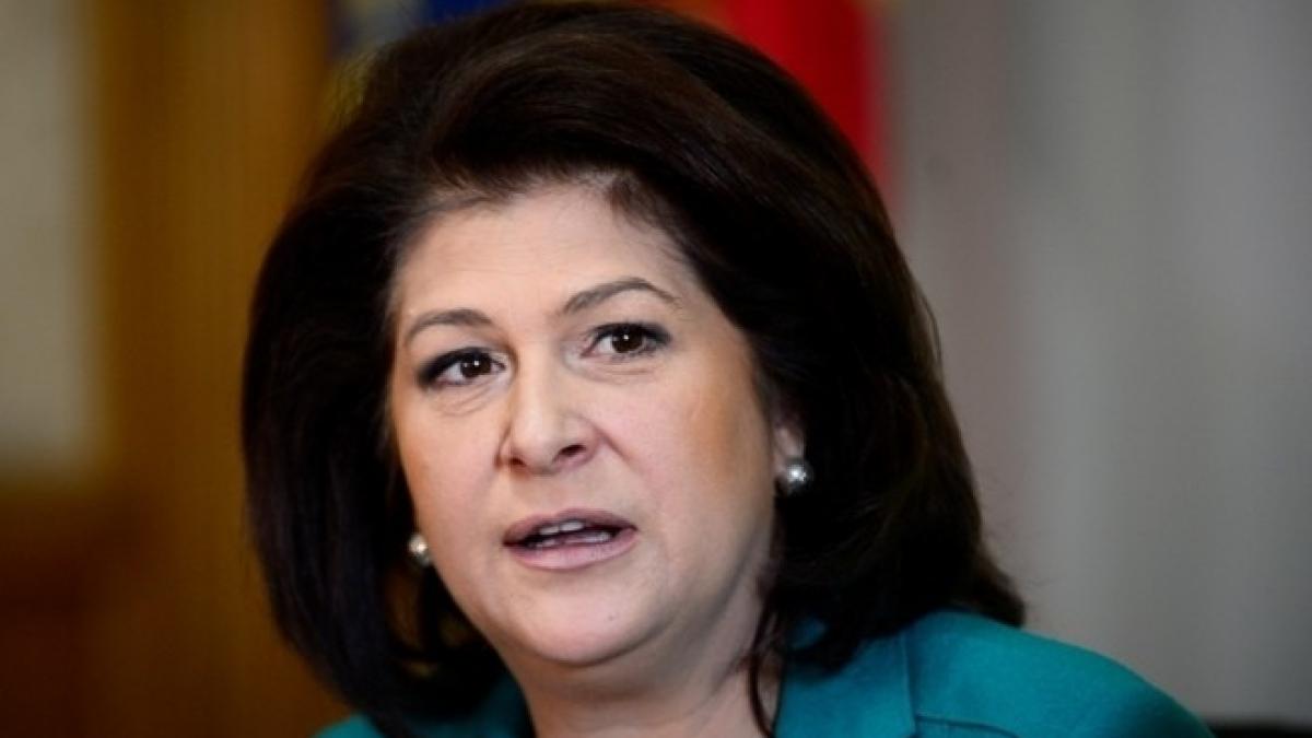 rovana_plumb_38192800