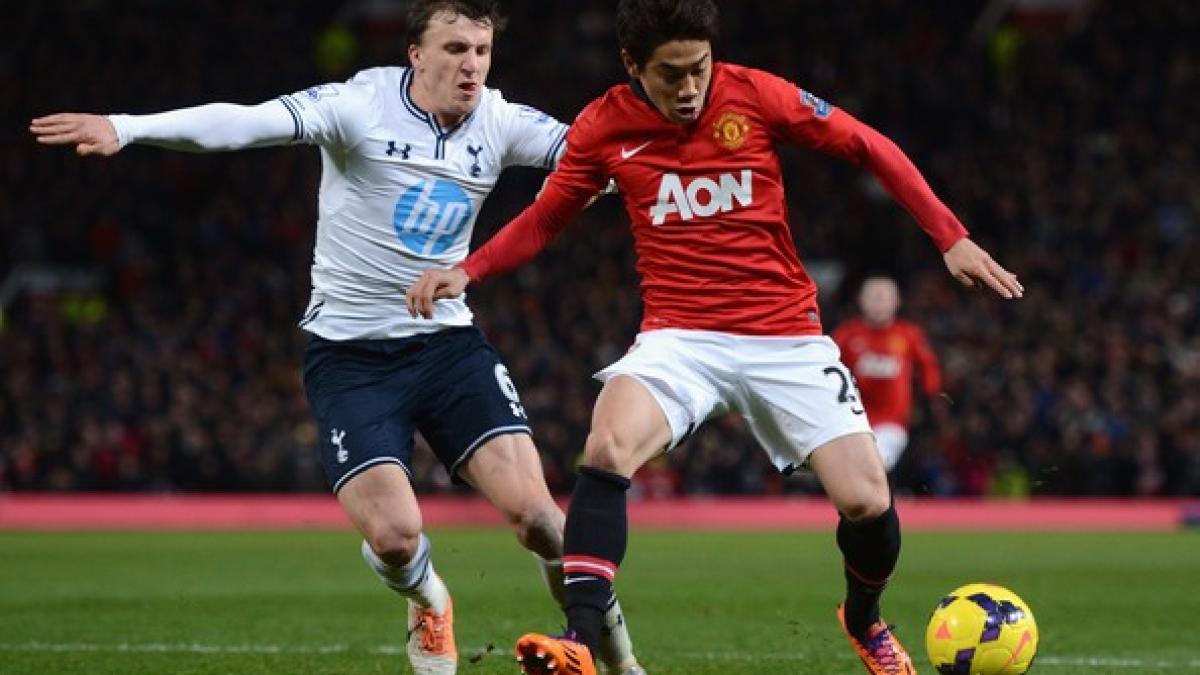 vlad_chiriches_manchester_united_08985500