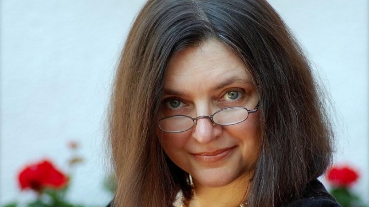 tatiana_niculesc_bran_67345100_98081200