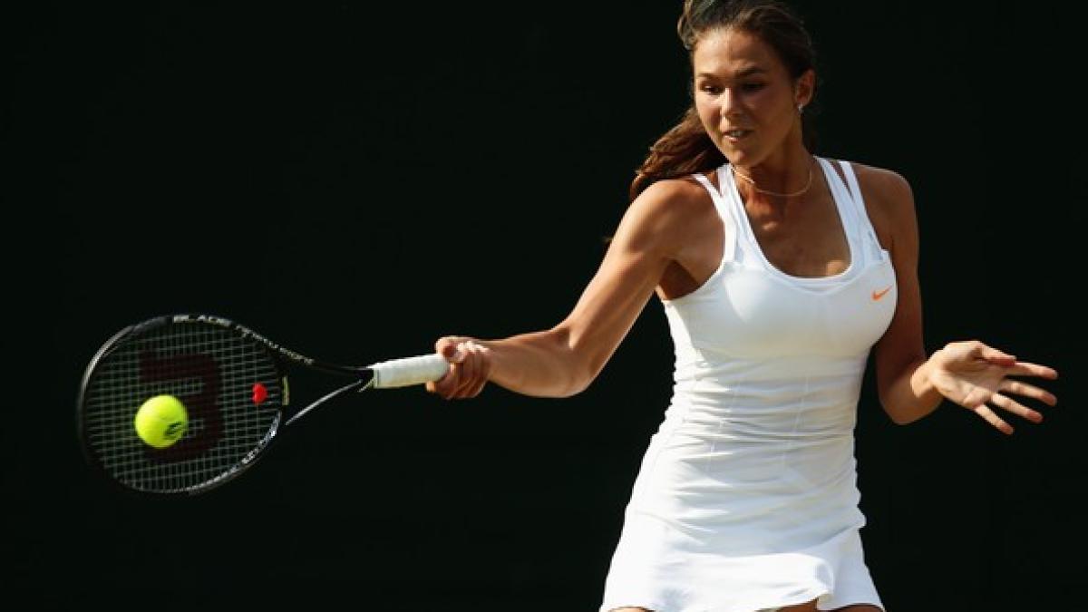 natalia_vikhlyantseva_wimbledon_day_8__ywr6ocw0mql_76139100