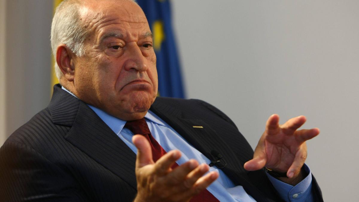 dan_voiculescu_pe_lista_rechinilor_de_presa_intocmita_de_new_york_times_135650_1_57806100