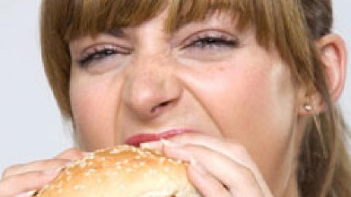 woman_eating_lp_66687600