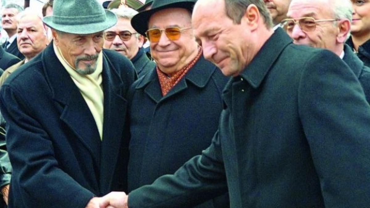 iliescu_constantinescu_basescu_30301800_07647700