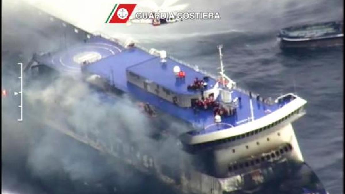 toti_pasagerii_feribotului_norman_atlantic_cuprins_de_flacari_in_largul_albaniei_au_fost_evacuati_289127_59896400