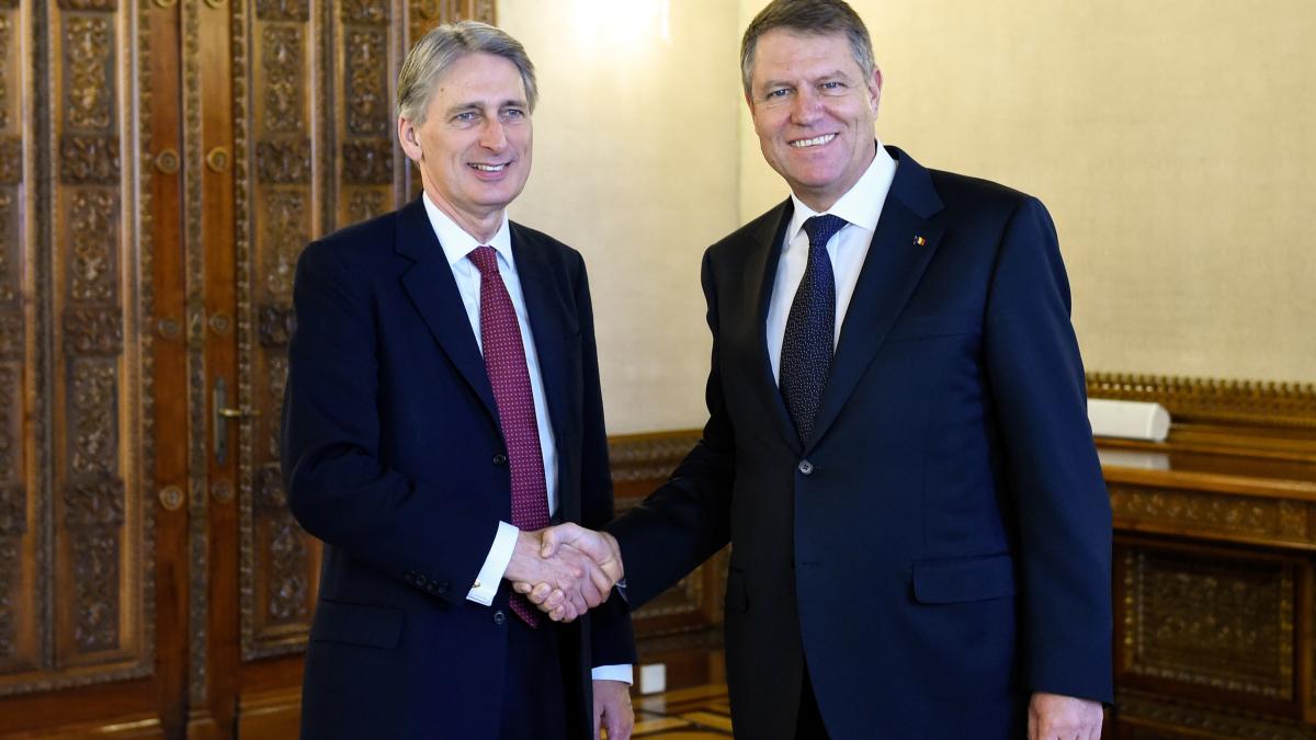 hammond_iohannis_04133300