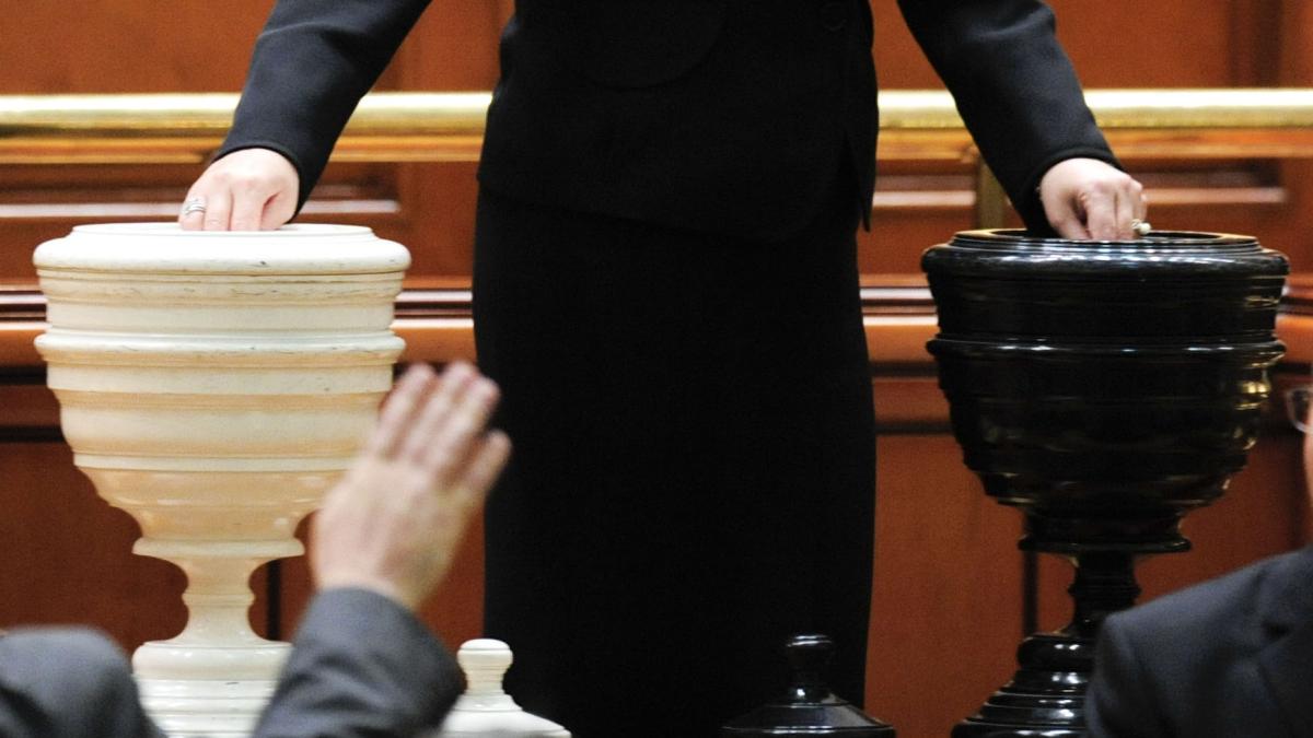 moprc c8prc 9biune de cenzura  dragnea  la valoarea noastra nu vor avea numar suficient de parlamentari care sa cada guvernul