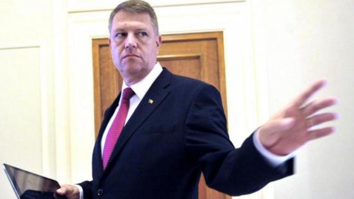 magie_pura_democrat_liberalii_se_lauda_cu_semnaturile_stranse_pentru_klaus_iohannis_272702_82266400