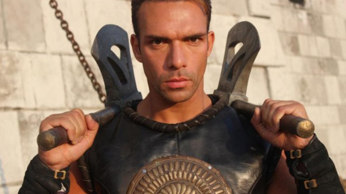 mv5bnjaxmzc1mty2mf5bml5banbnxkftztcwndewndu4oq_at__at___v1_sx640_sy720__50297400