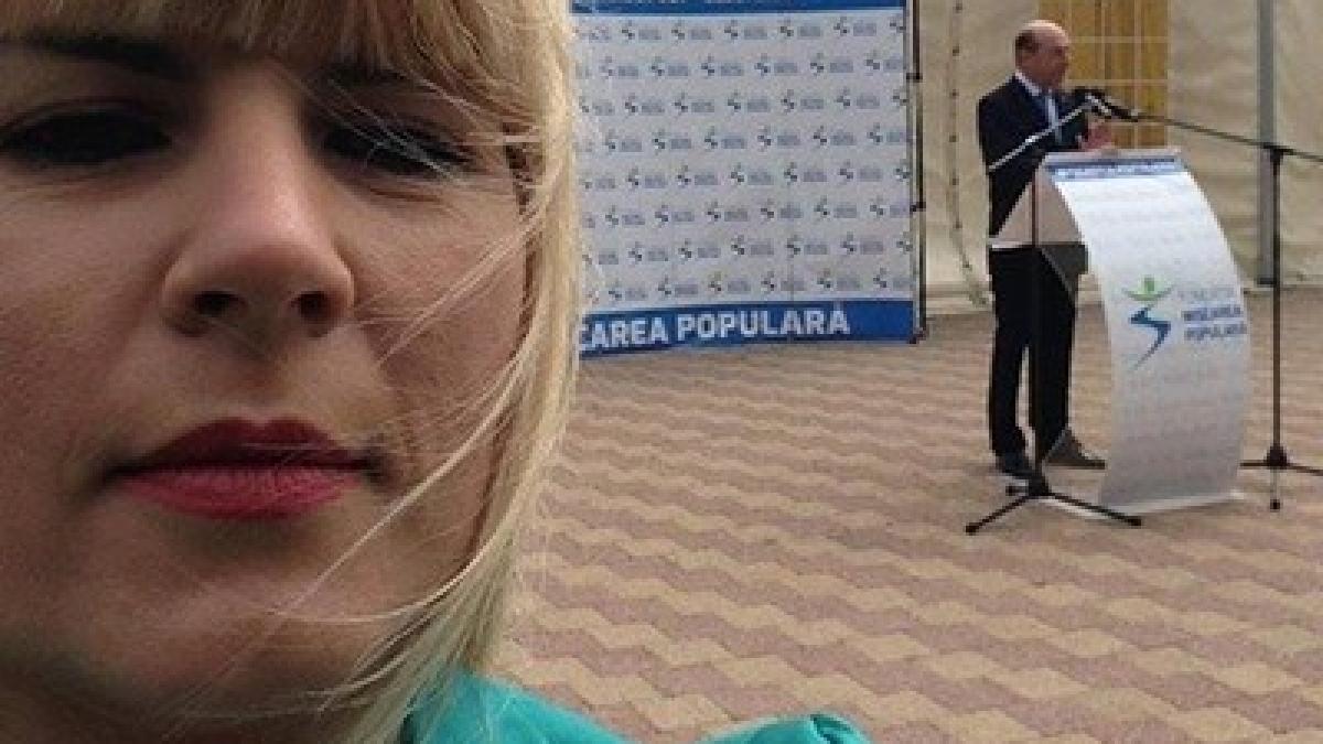 elena_udrea_selfie_38600400