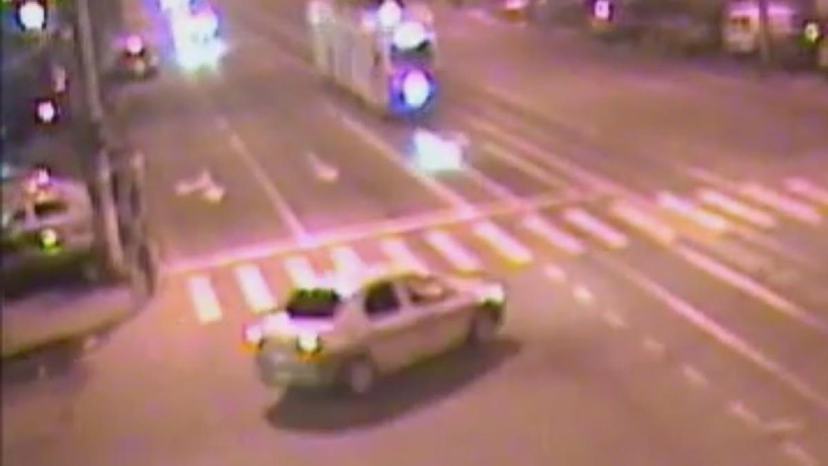 accident intre o ma ina i un tramvai in braila video