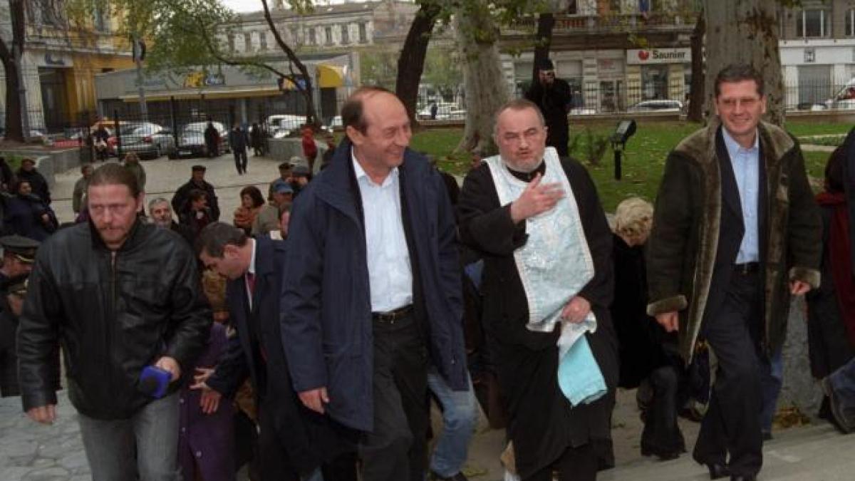 kelemen hunor criza electoratului maghiar al udmr l a sus inut pe traian basescu