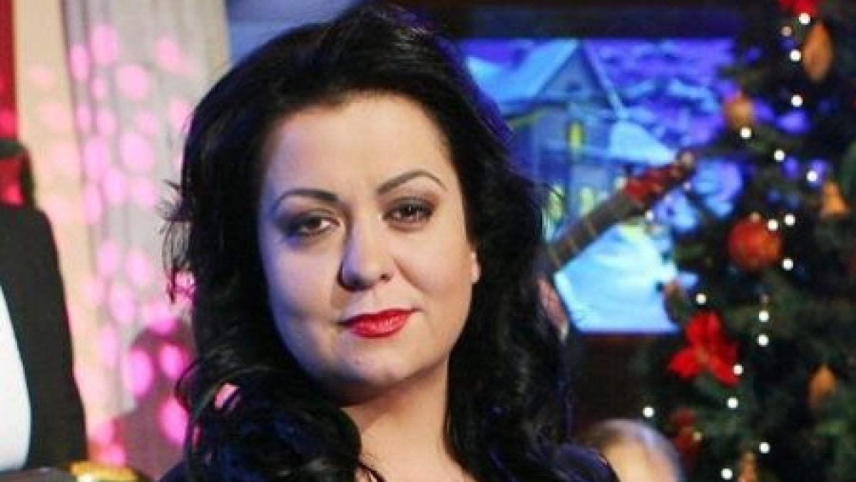 monica_anghel_08119400