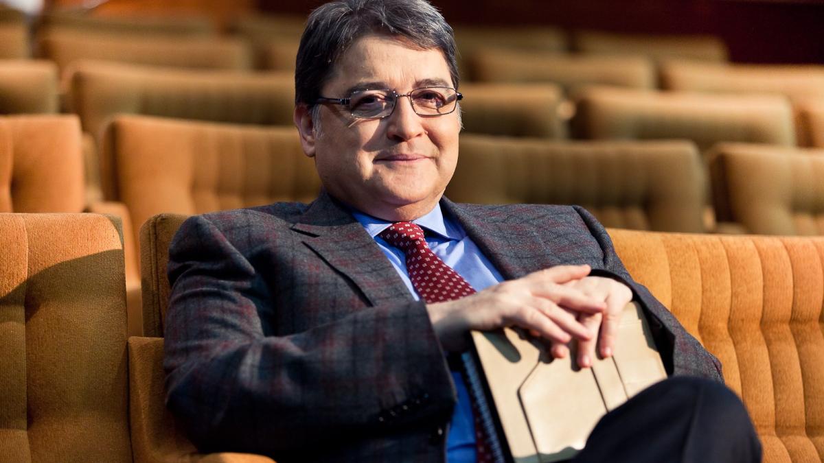 emil_hurezeanu_82638900