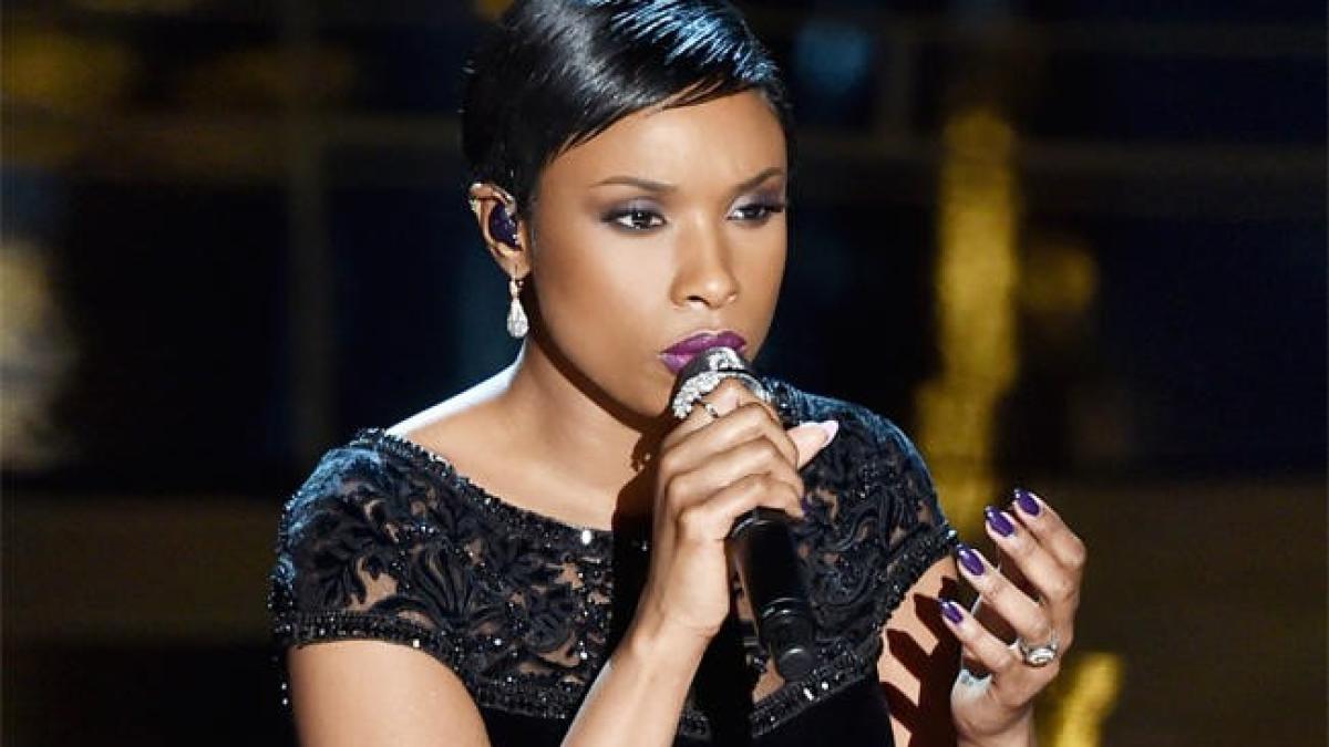 jennifer_hudson_oscars_2015_memoriam_billboard_650_11111000