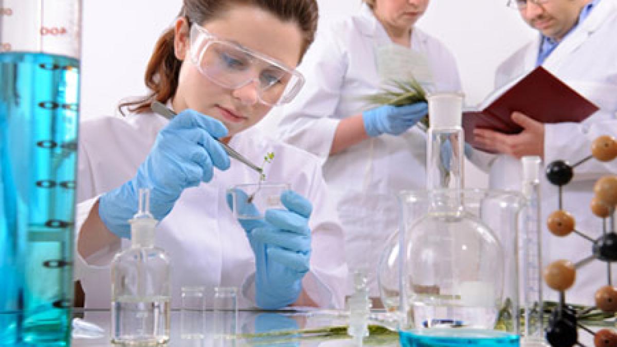 scientists_8_jpg_46234800