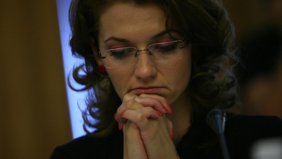 alina_gorghiu_17799100