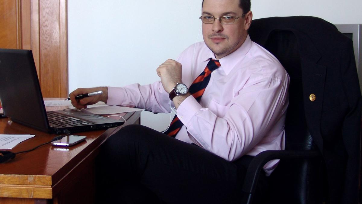 ovidiu_birou1_64966000