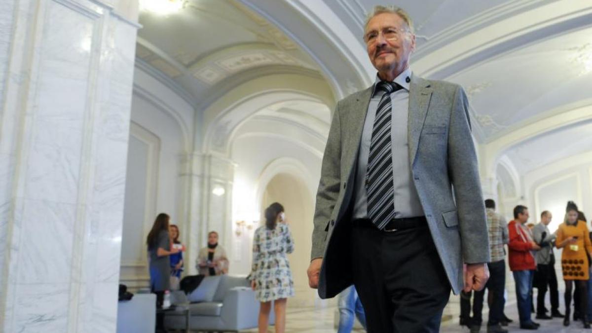 emil_constantinescy_42704600