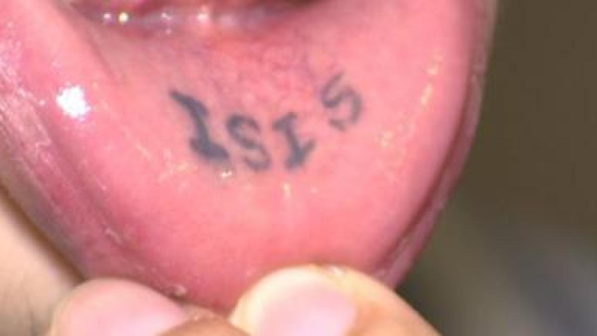 tatuaj_isis_15887900