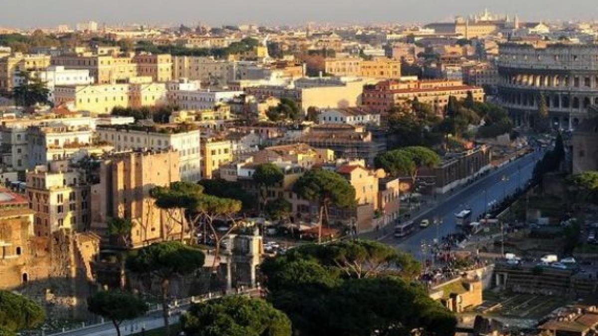 liga_nordului_va_solicita_iesirea_italiei_din_zona_euro_daca_va_ajunge_la_putere_size9_72566700