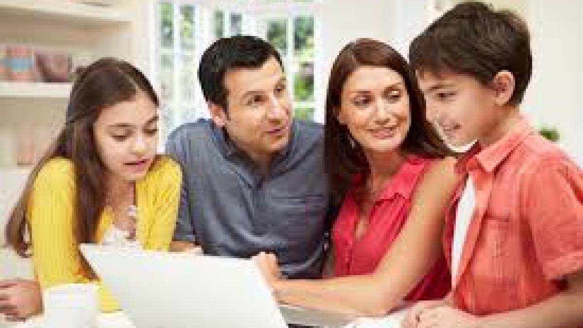 familie_laptop_58301400
