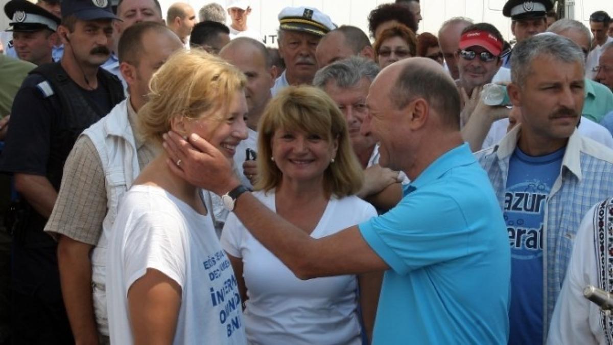 ioana_basescu_04053400_77039800