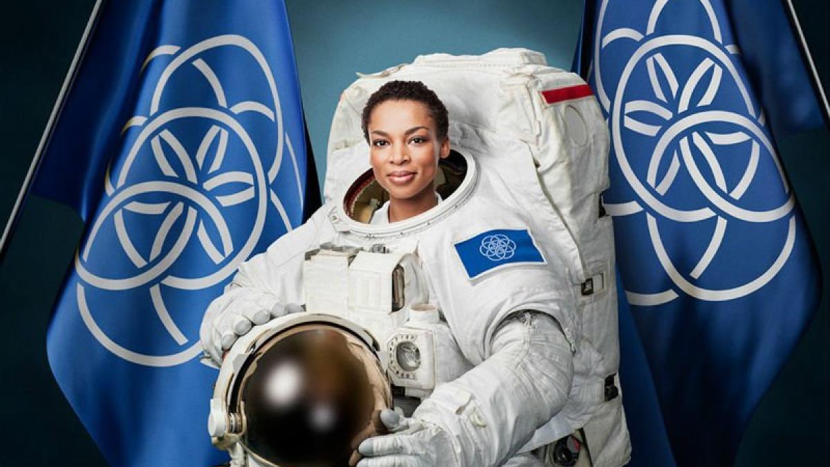 astronaut_portrait_75390800