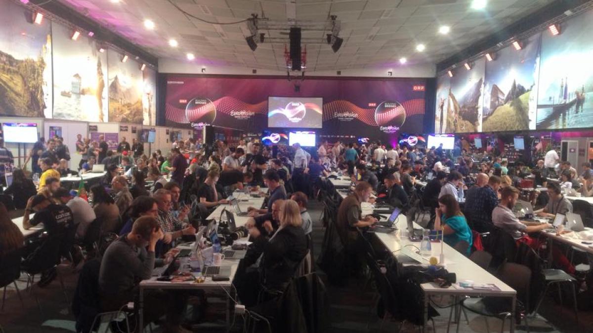 10502008_907086899355383_5845365098236734052_n_06878200