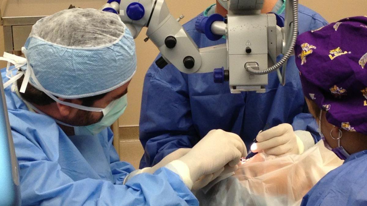 ochi_operatie_03031600