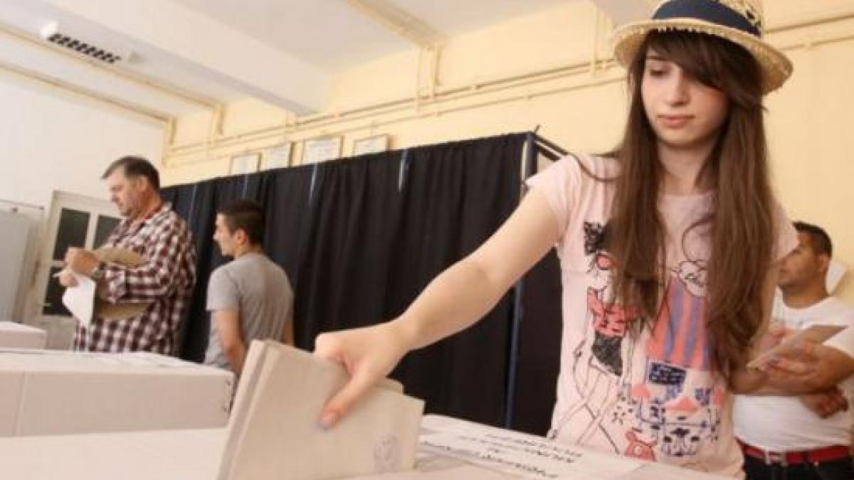 alegeri_prezidentiale_2014_peste_225_000_de_tineri_de_18_ani_si_peste_2_600_de_centenari_sunt_283883_44550700